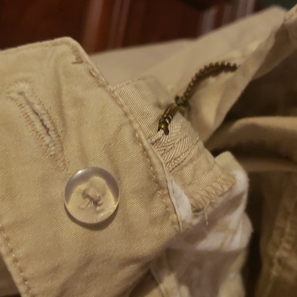 Khaki pants - Picture 3 of 4